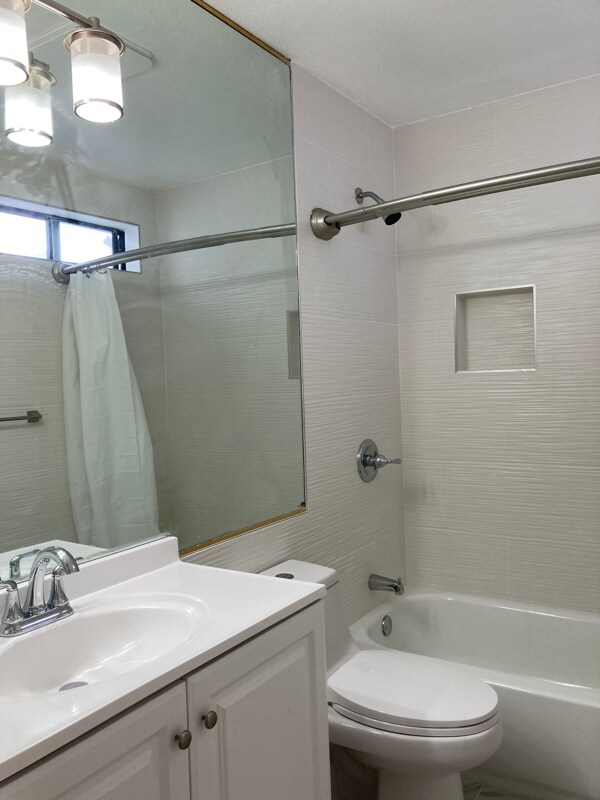 Building Photo - 1756 Filbert St