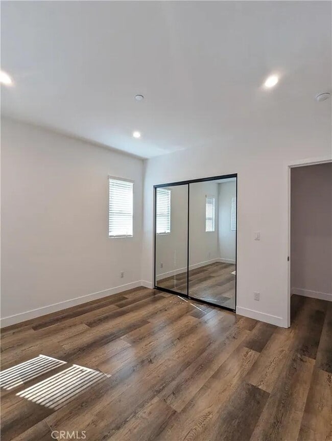 Building Photo - 11141 Strathern St