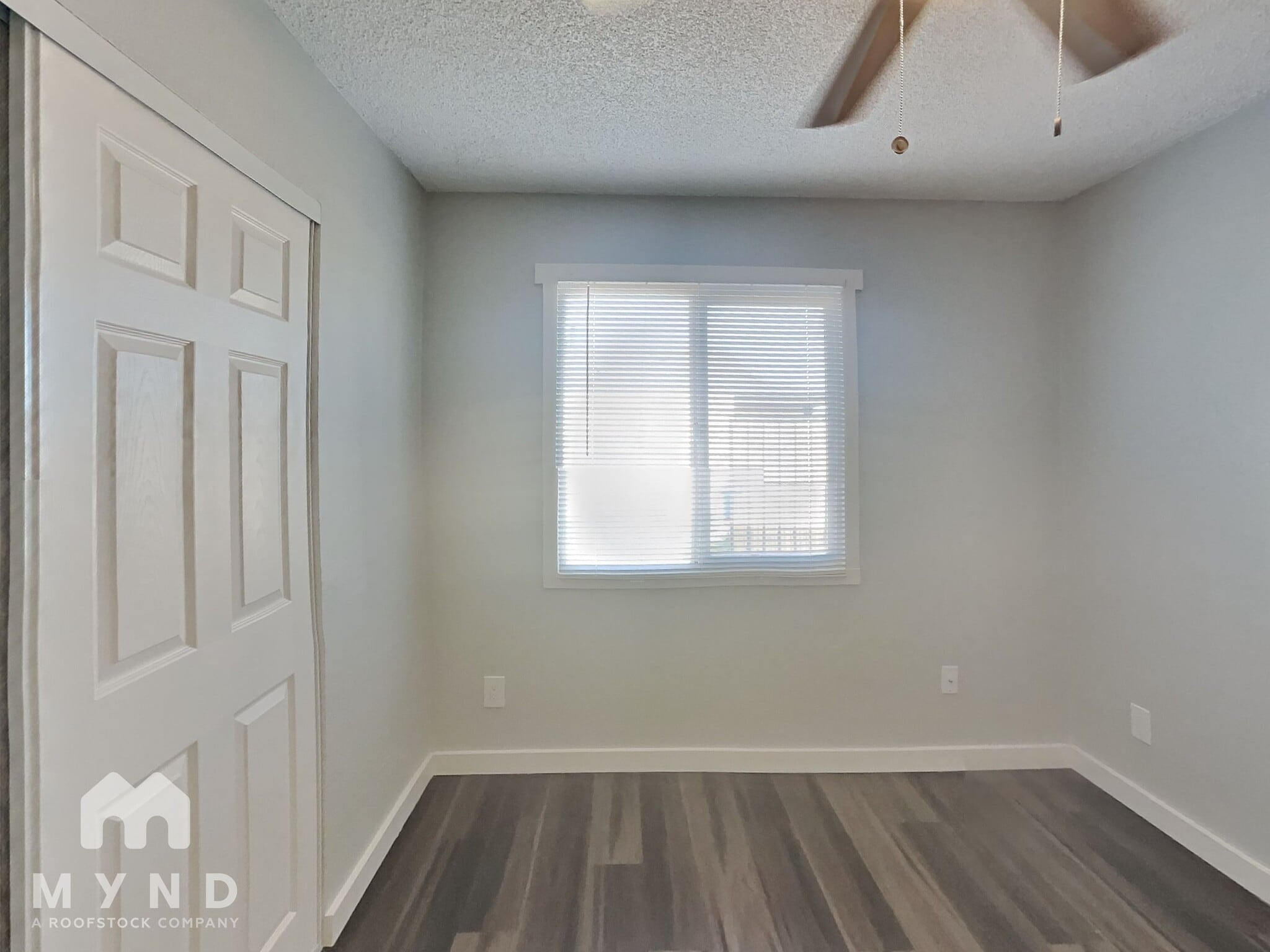 Building Photo - 5650 S 46th Pl