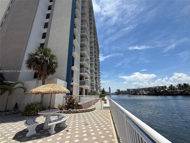 Building Photo - 1600 S Ocean Dr