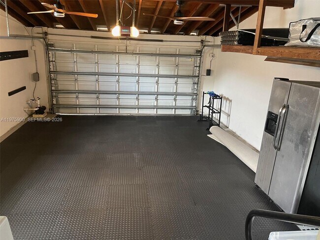 Building Photo - 1420 Baracoa Ave