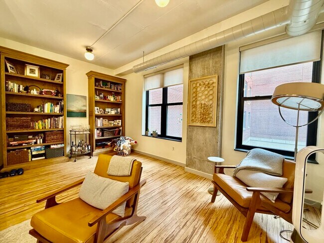 Building Photo - 232 Pavonia Ave