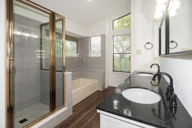 Building Photo - 11513 Juniper Ridge Dr