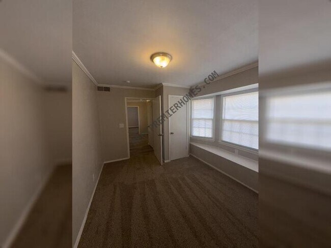 Building Photo - 3903 N Aydelotte Ave