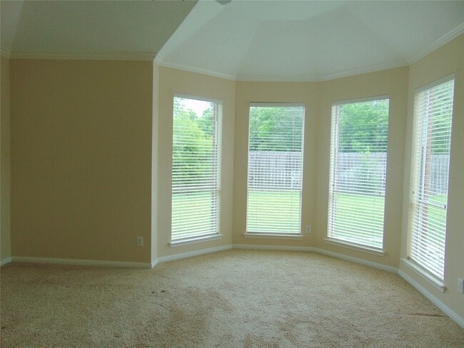 Building Photo - 1739 Lakewinds Dr