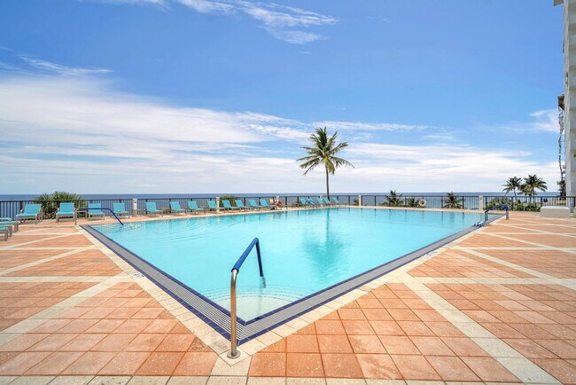 Building Photo - 4280 Galt Ocean Dr