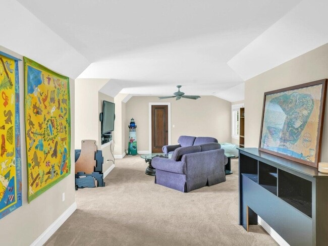 Building Photo - 106 Michigan Ct