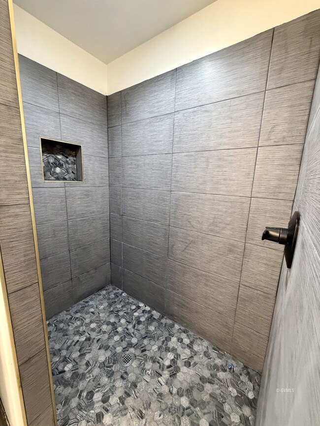 Building Photo - 1204 S Central Ave