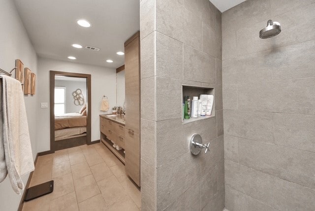 Building Photo - 1410 Hyde Park Blvd