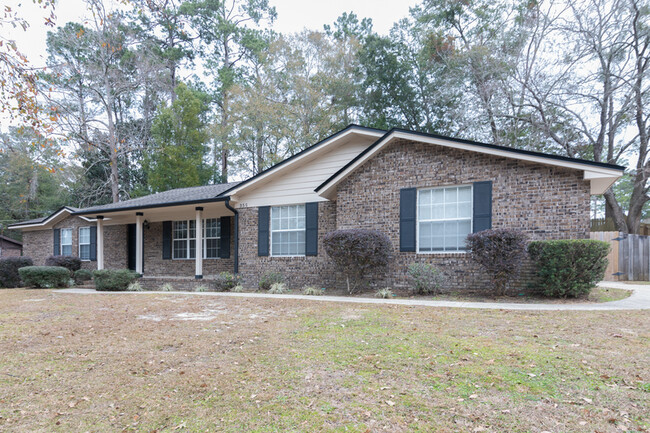 Building Photo - 355 Victory Garden Dr