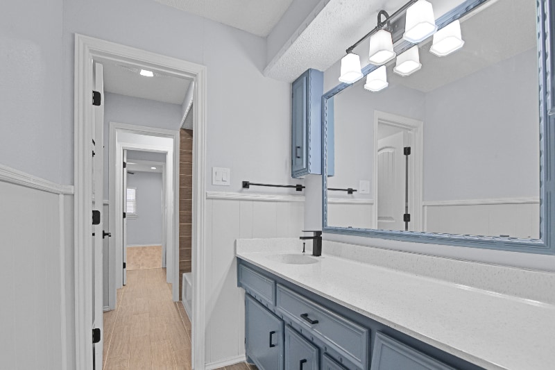 Building Photo - 6907 Avenue W