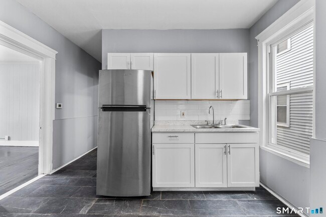 Building Photo - 78 Shelton Ave