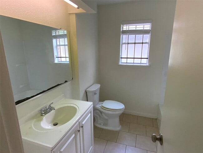 Building Photo - 7710 Ashmole Ln