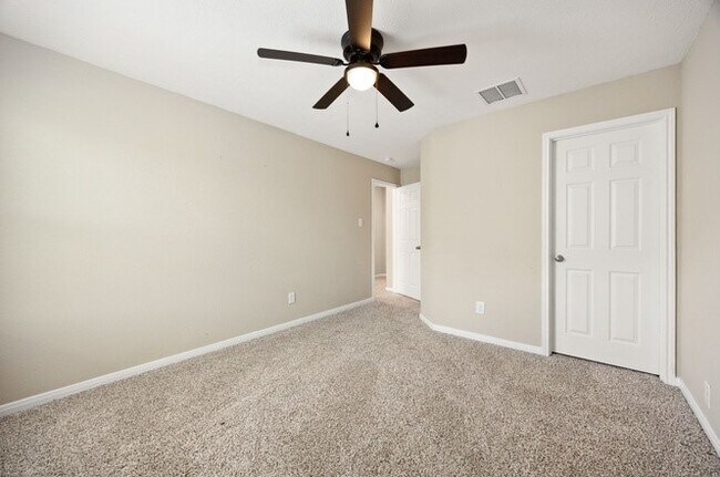 Building Photo - 14626 Lofty Cedar Dr