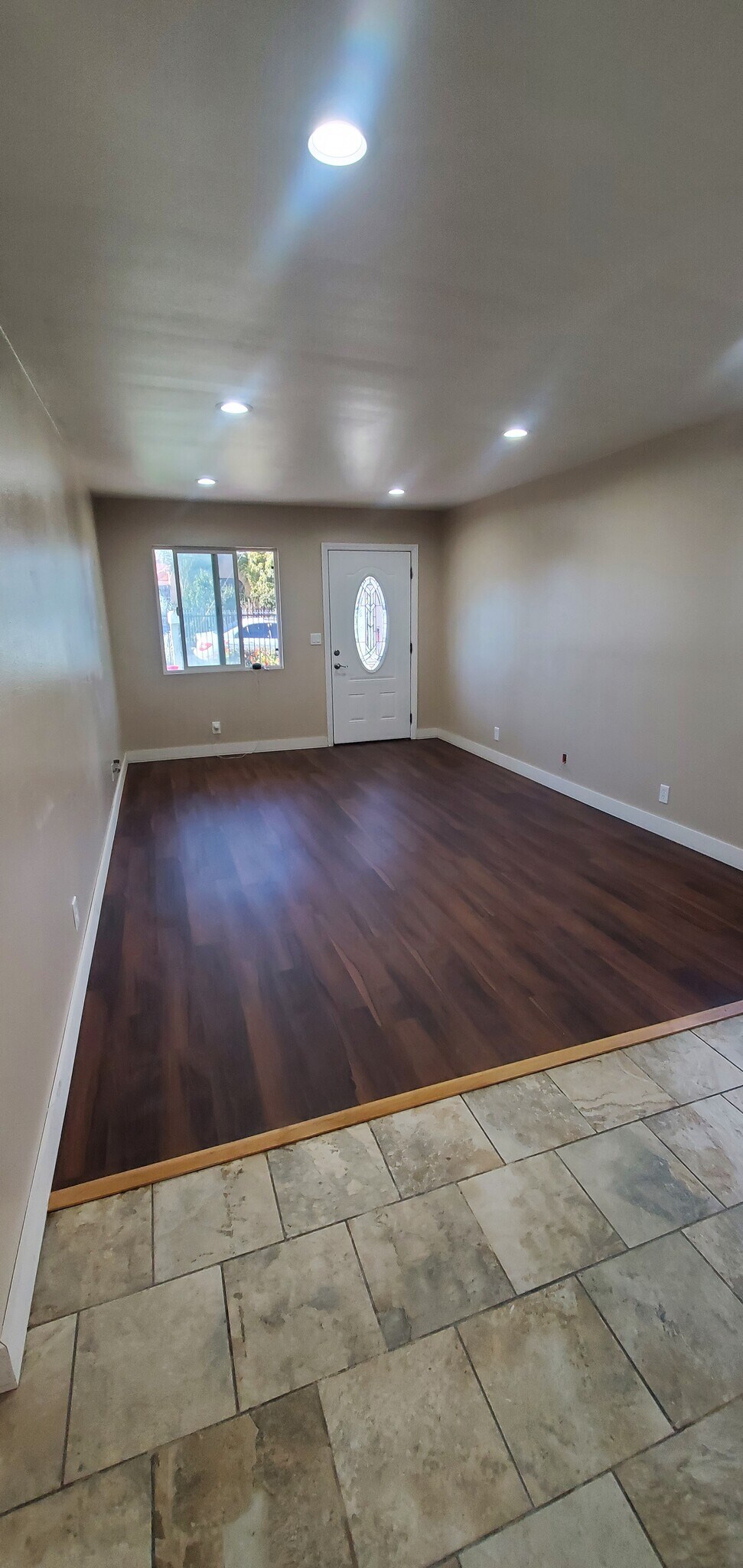 Living room - 956 E 55th St