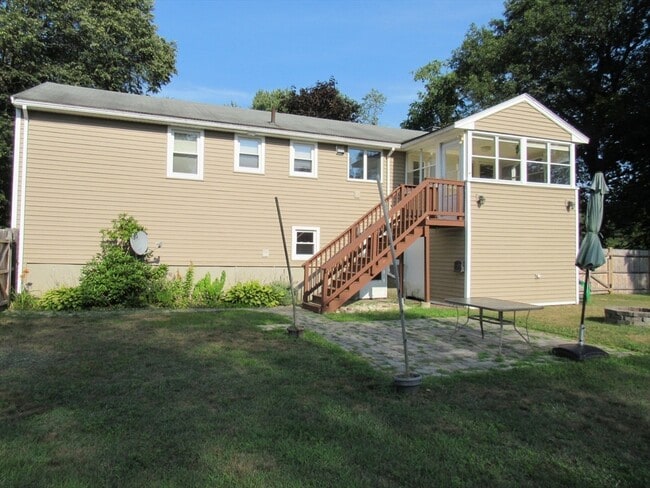 Building Photo - 28 Knight Rd