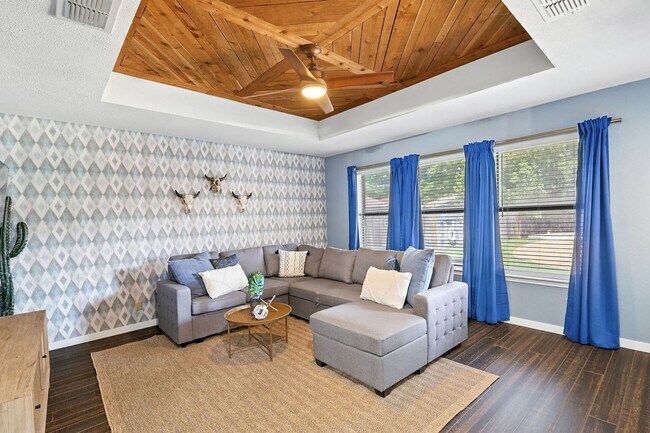 Building Photo - 749 Western Trail