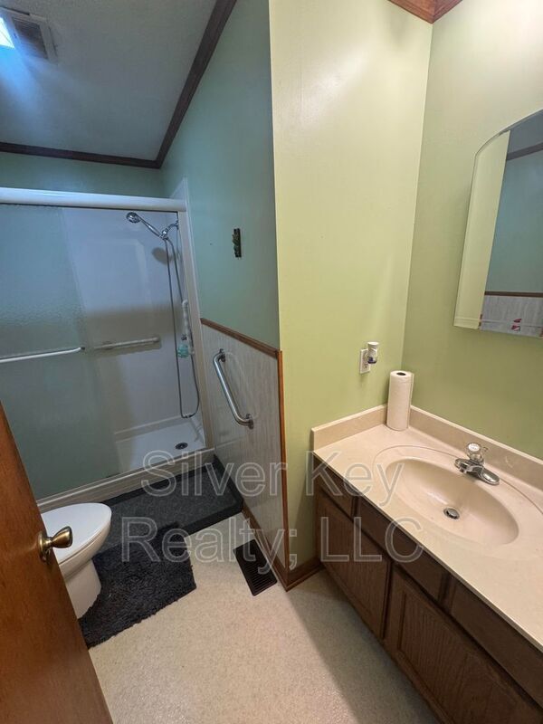 Building Photo - 165 Co Rd 358