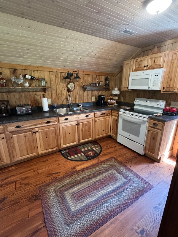 Building Photo - 369 Lawson Rd