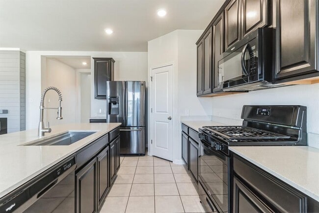 Building Photo - 13745 Fallsprings Way