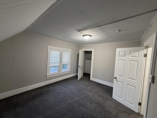 Building Photo - 875 E 154th St