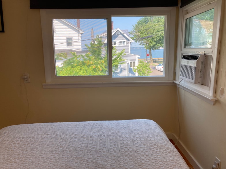 Building Photo - 19 Florence Ave