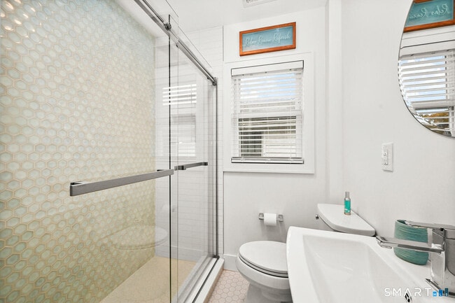 Building Photo - 17 W Orland St