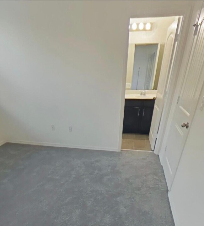 Building Photo - 1087 NW 33rd Manor