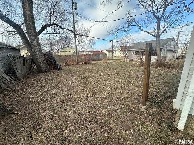 Building Photo - 1013 Mechanic St