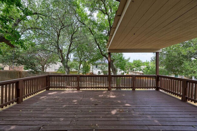 Building Photo - 16608 Shipshaw River Dr