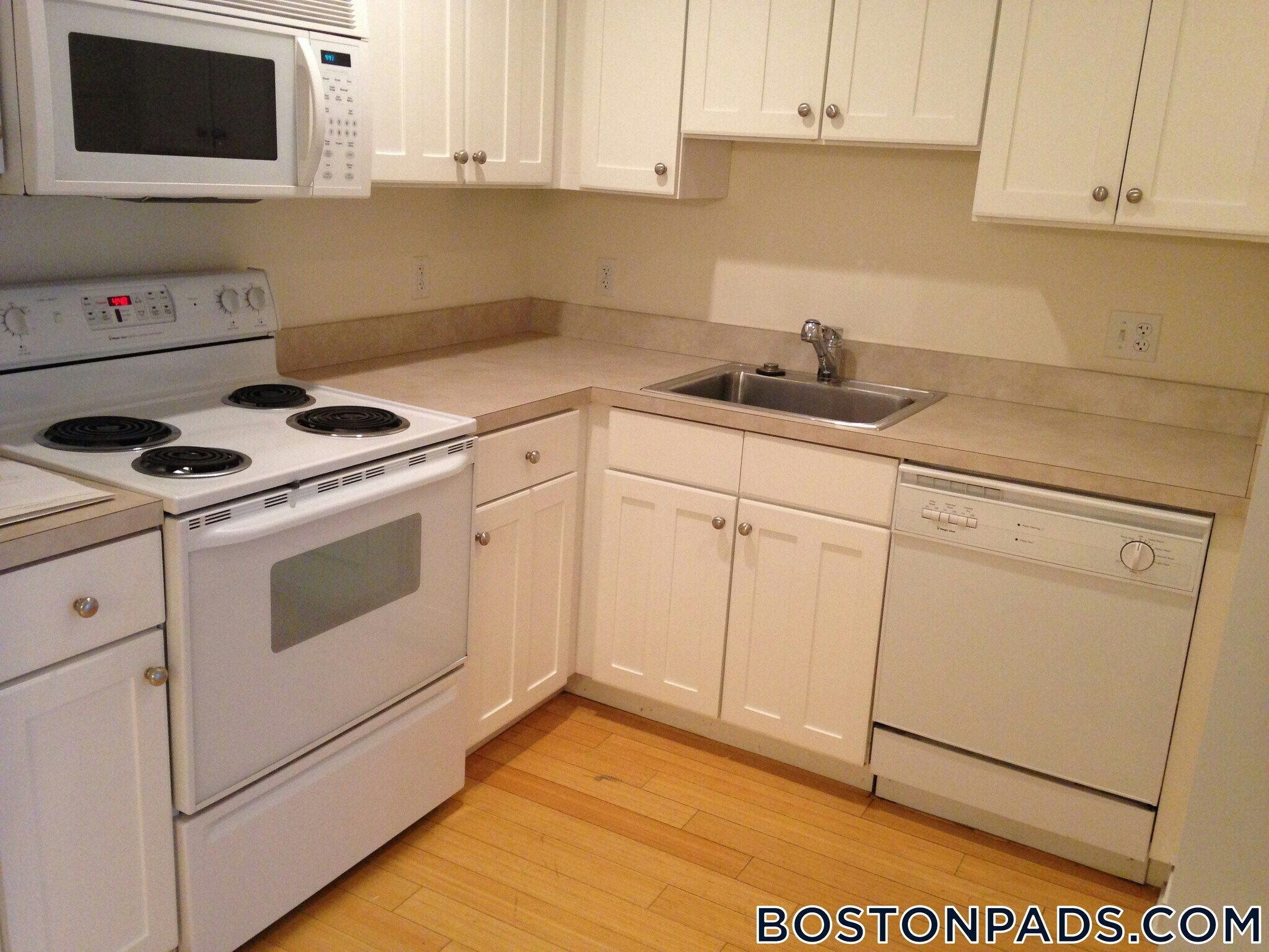 Building Photo - 40 Boylston St