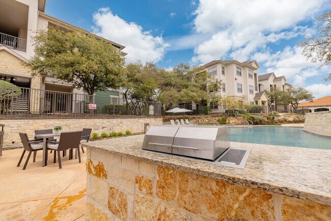 Building Photo - 5511 Pecan Spgs Rd