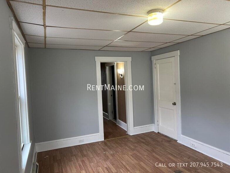 Building Photo - 402-404 Hammond Street Apt.