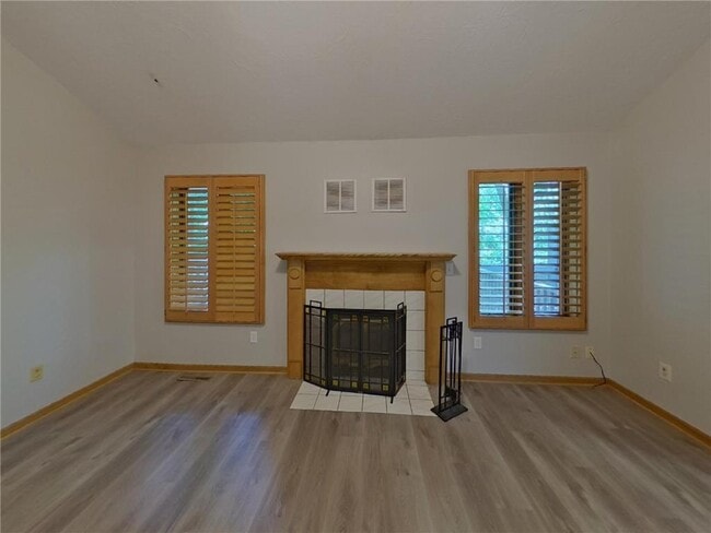 Building Photo - 16740 N Manor Rd