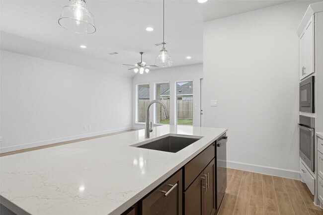 Building Photo - 4443 Noah Grv Ln