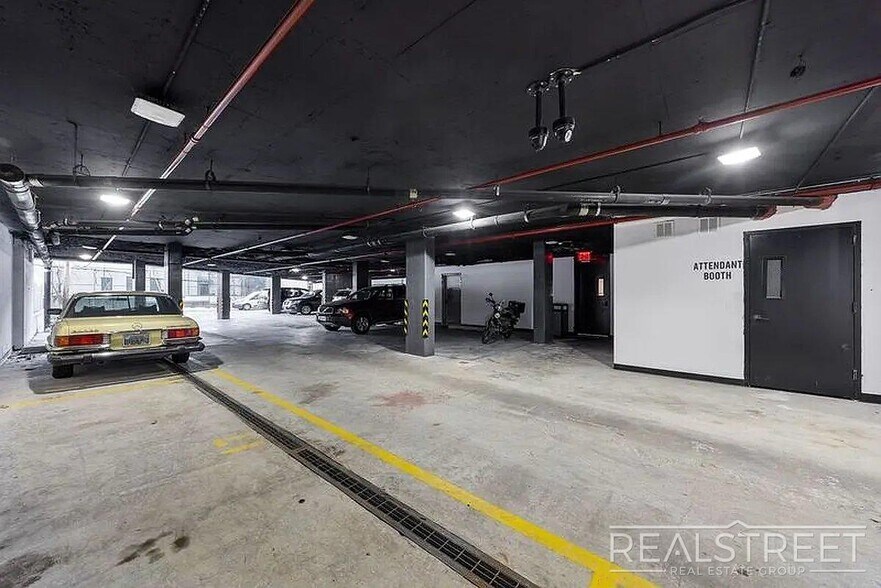 Building Photo - President Street