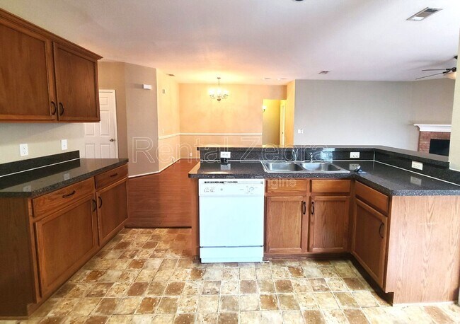 Building Photo - 8612 Orleans Ln