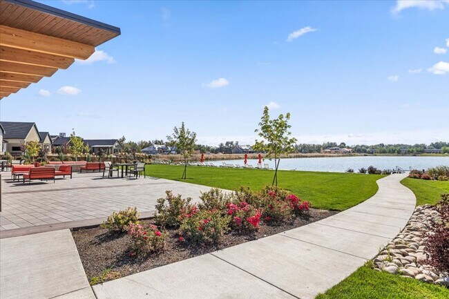 Building Photo - Amazing Neighborhood 2 Bed 2 Bath Plus Office