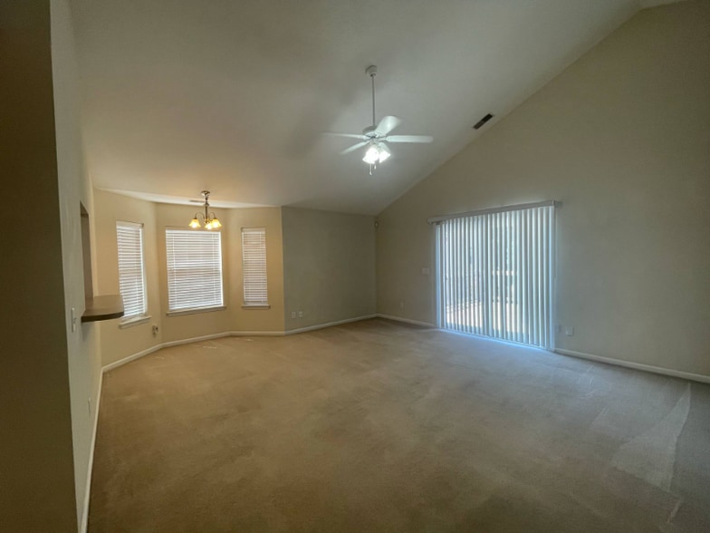 Building Photo - 170 Preston Green Dr
