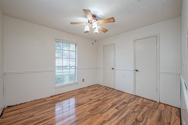 Building Photo - 2122 Heritage Colony Dr