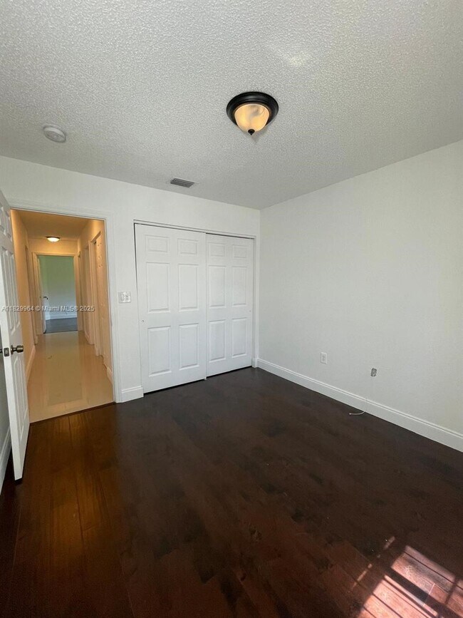 Building Photo - 4136 Sapphire Terrace