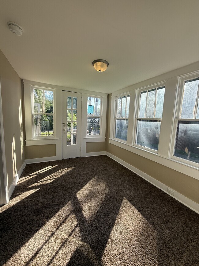 Building Photo - 413 44th St Ensley
