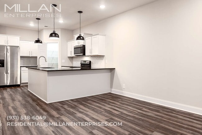 Interior Photo - 208 Drayton Dr.