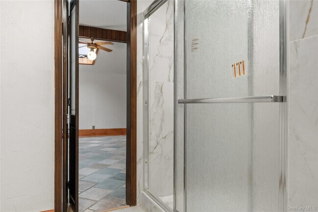 Building Photo - 378 Broadway