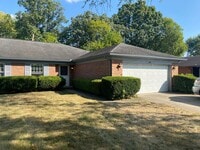 Building Photo - Spacious 2 Bedroom, 2 Bath Single-Story Home
