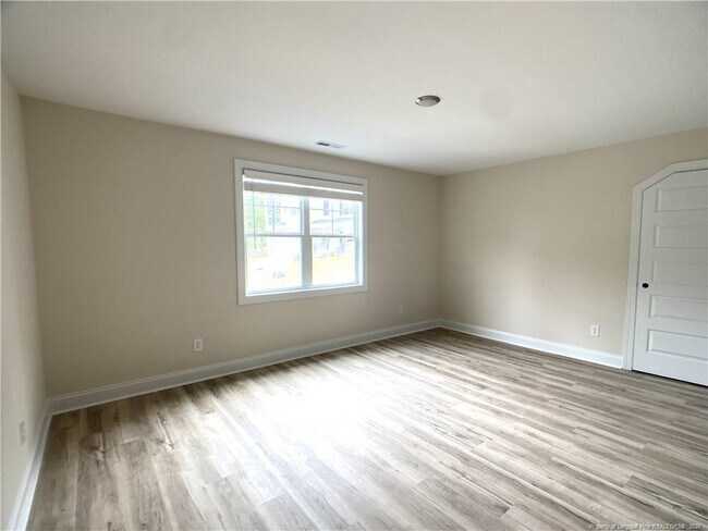 Building Photo - 209 Walker Downs Cir
