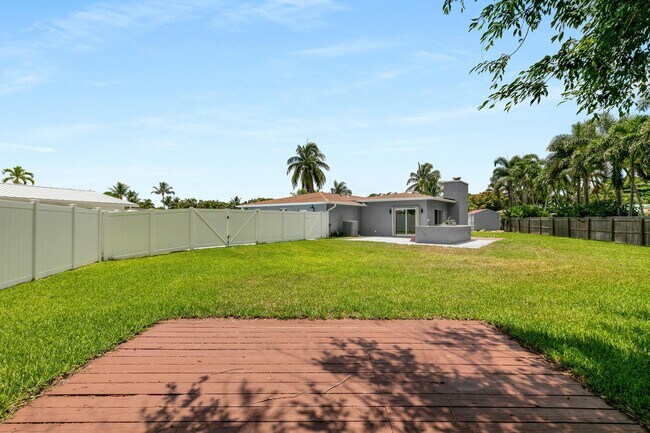 Building Photo - 1721 SW 10th St