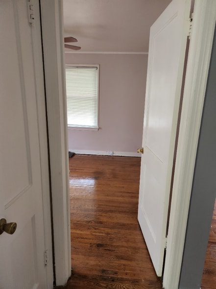 Building Photo - 4706 Roxie St