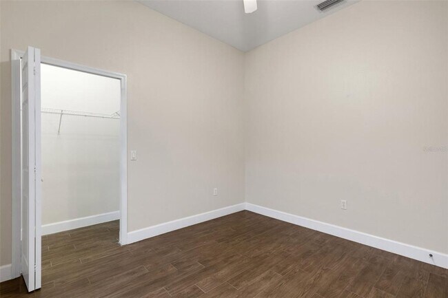 Building Photo - 11011 Hyacinth Pl