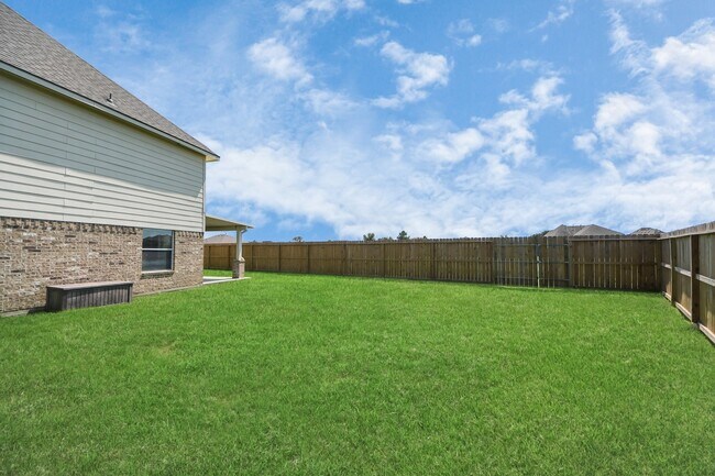 Building Photo - 8602 Briar Oaks Ln